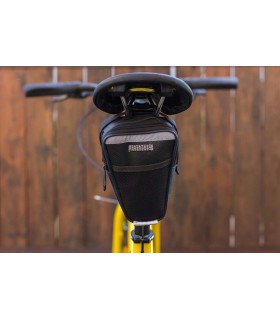 Sele Altı Üçgen Çanta